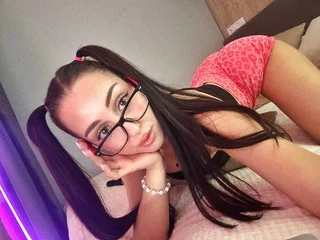 Visit LovelyBrookee Room